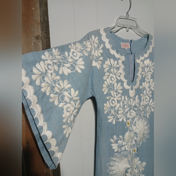 Vintage Embroidered Angel Sleeve Caftan Chambray Fabric Maxi Length Size S/M - Picture 7 of 8